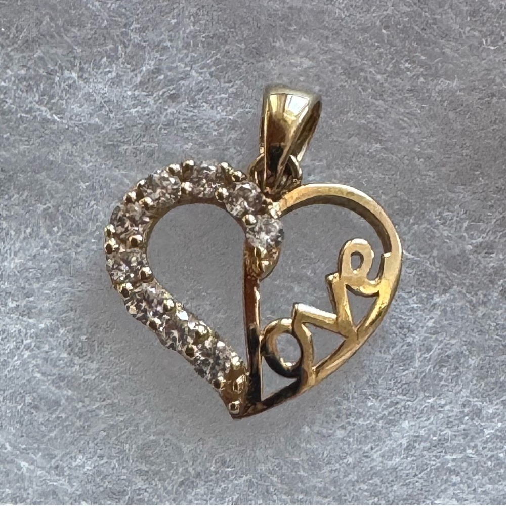 Vintage 10k gold “love” pendant